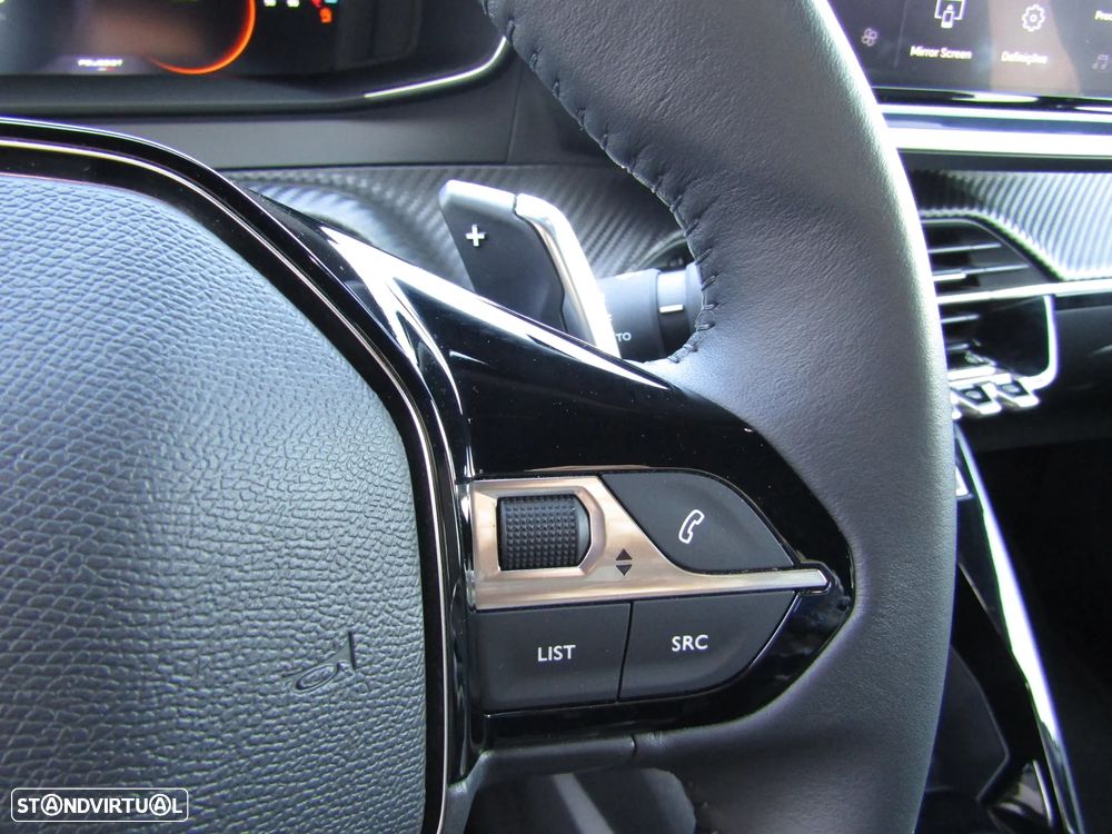 Peugeot 2008 1.5 BlueHDi Allure Pack EAT8 - 14