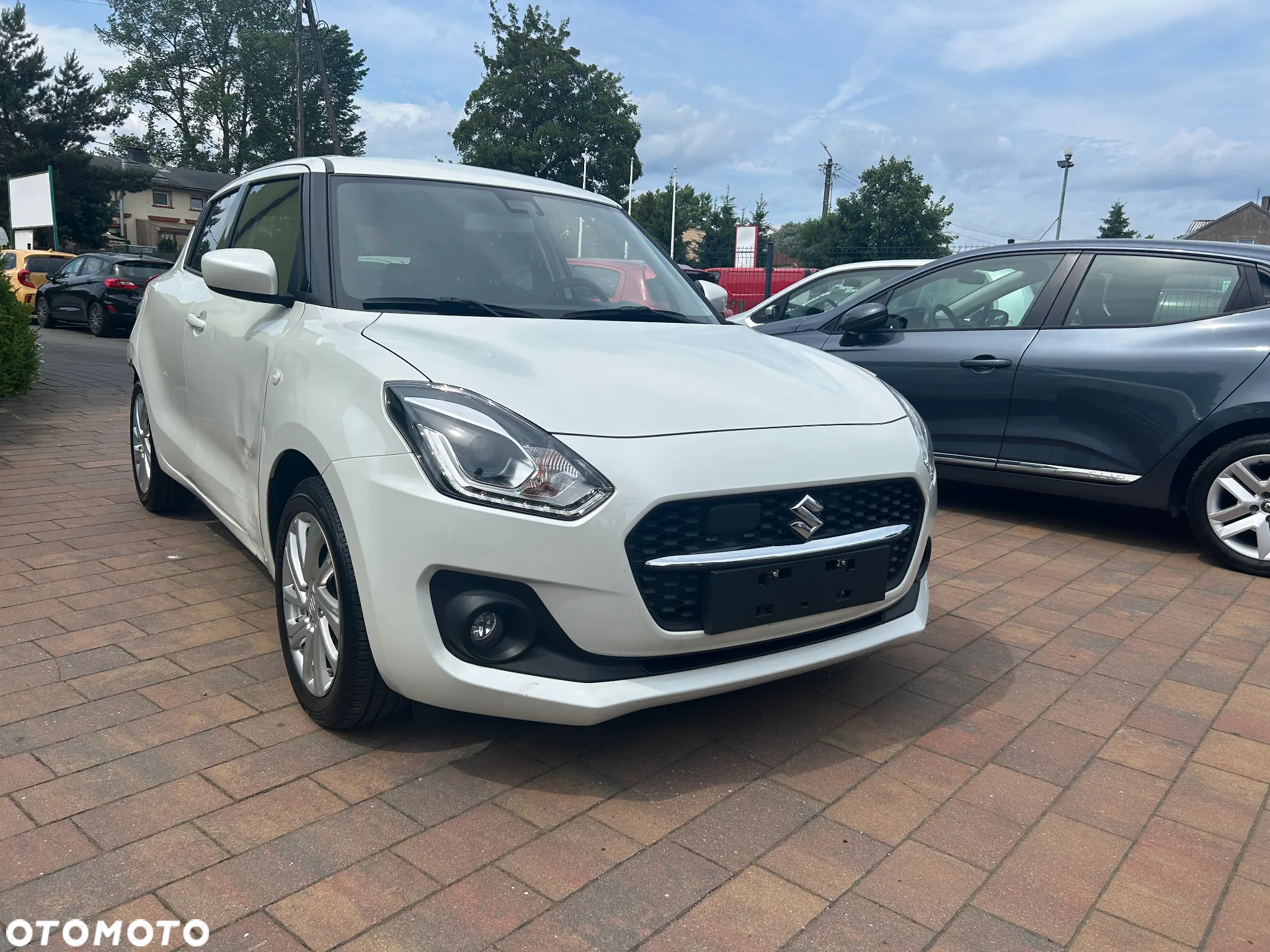 Suzuki Swift 1.2 Dualjet SHVS Premium CVT - 12