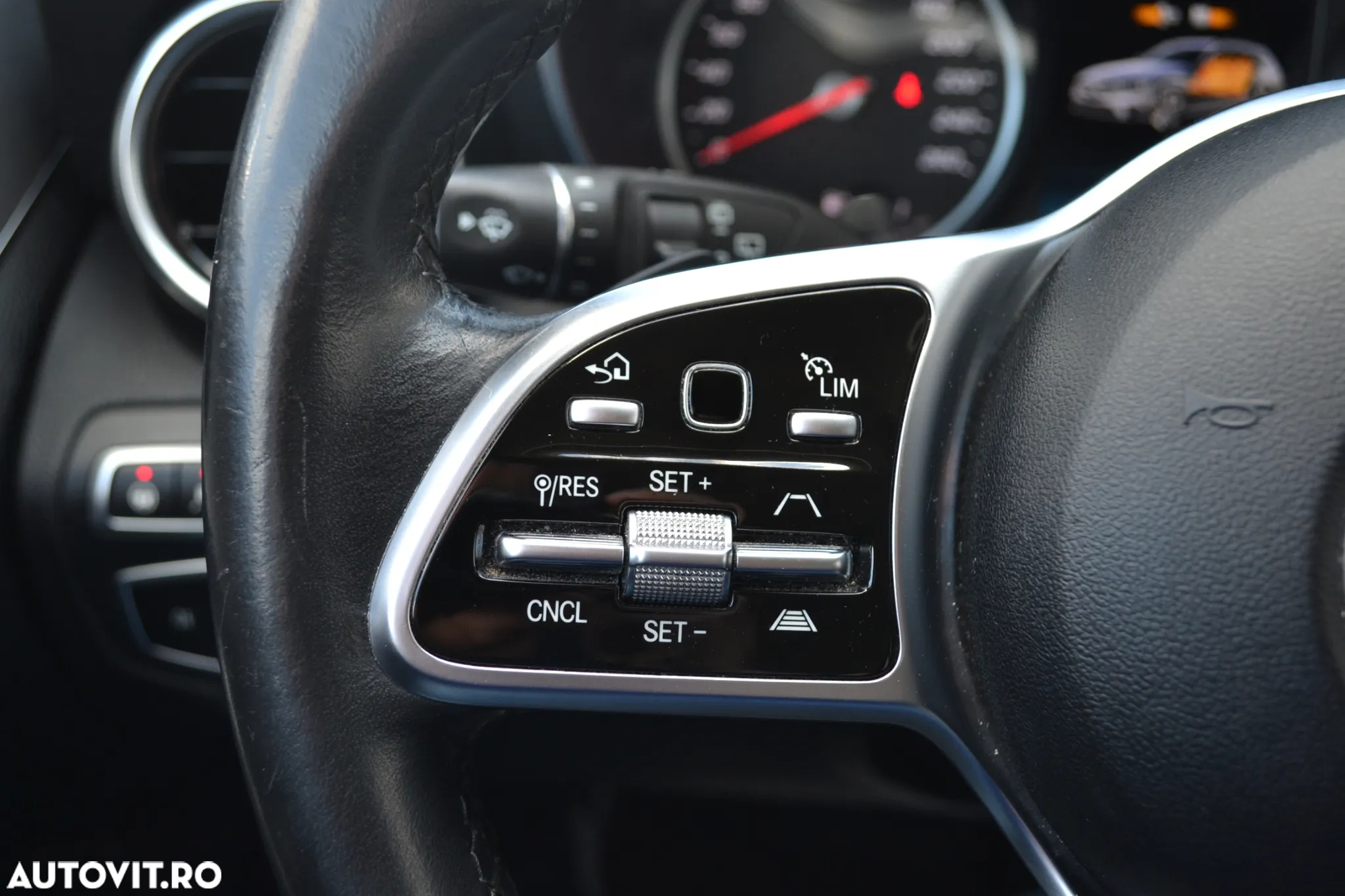Mercedes-Benz C 220 d T 9G-TRONIC Avantgarde - 12