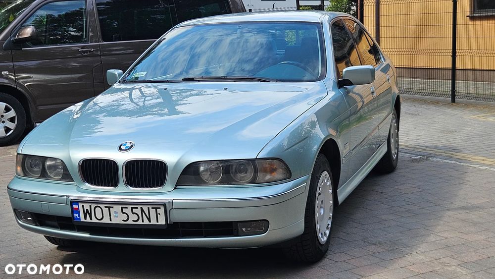 BMW Seria 5 523i - 24