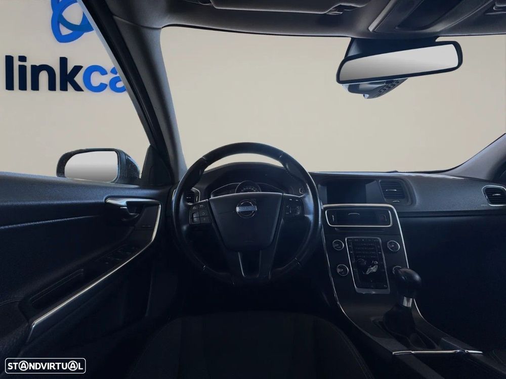 Volvo V60 1.6 D2 Momentum Eco - 9