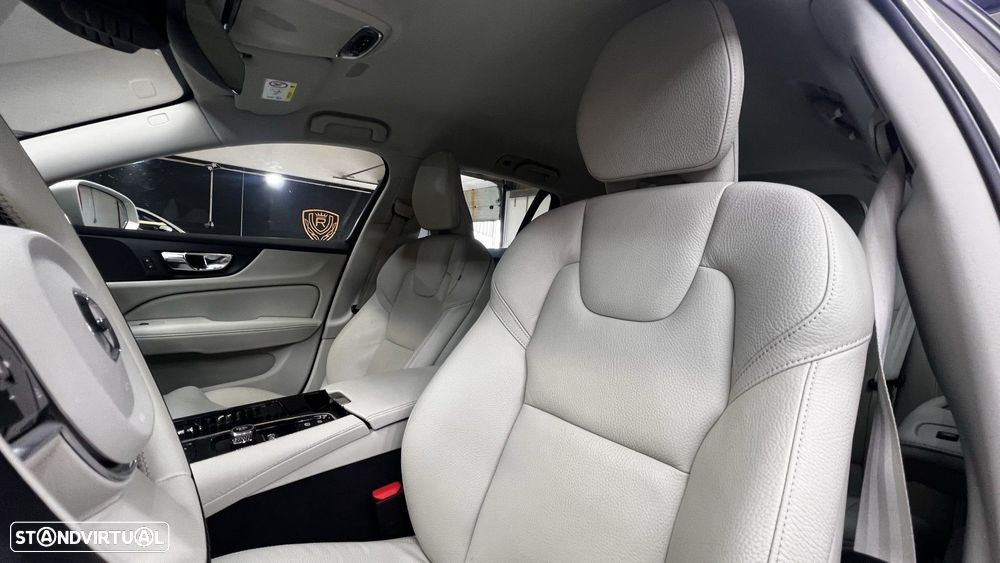 Volvo V60 2.0 T8 AWD TE Inscription Expression — fotografia 34
