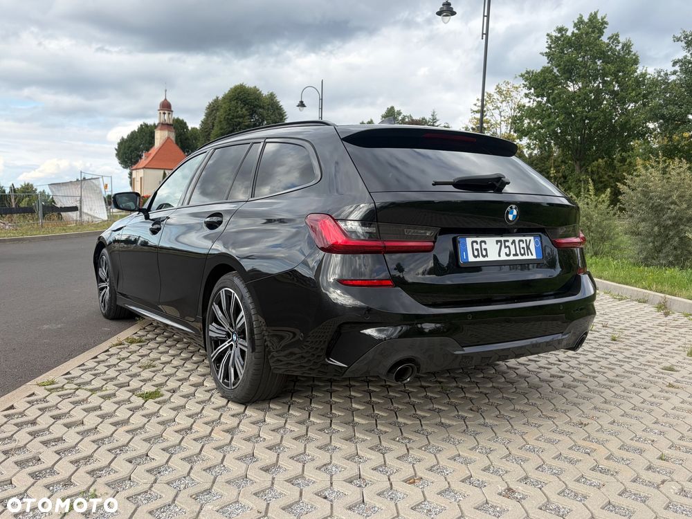 BMW Seria 3 320d xDrive Edition M Sport Shadow - 5