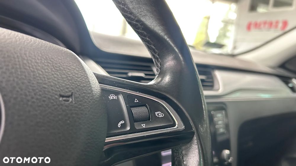 Skoda RAPID 1.0 TSI Ambition - 15