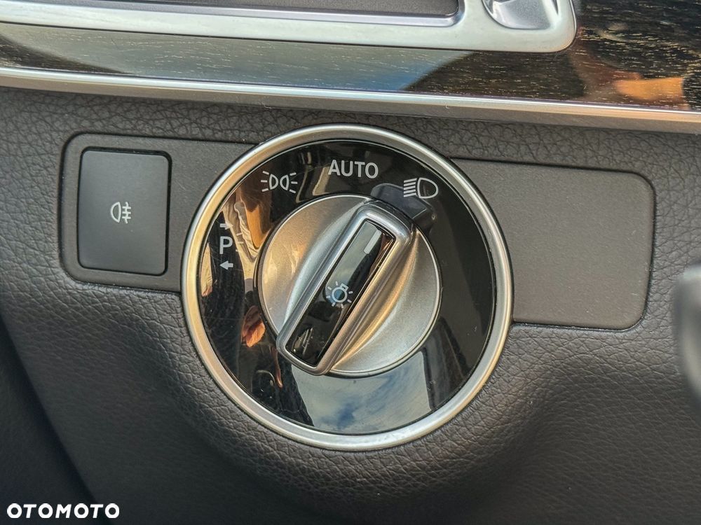 Mercedes-Benz Klasa E - 25