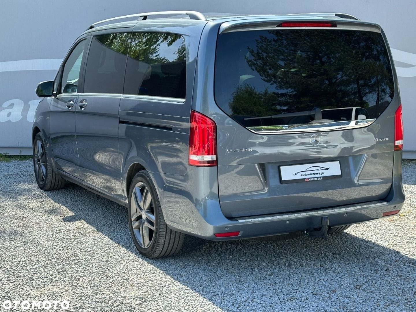 Mercedes-Benz Klasa V - 22
