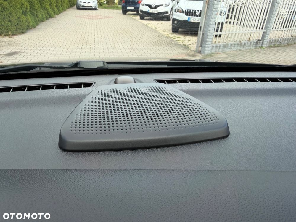 Ford Fiesta 1.0 EcoBoost S&S TITANIUM - 8