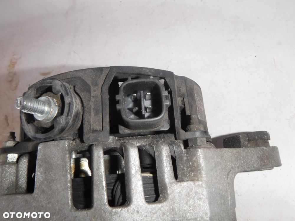 toyota auris 1,6 vvti alternator oryg - 5