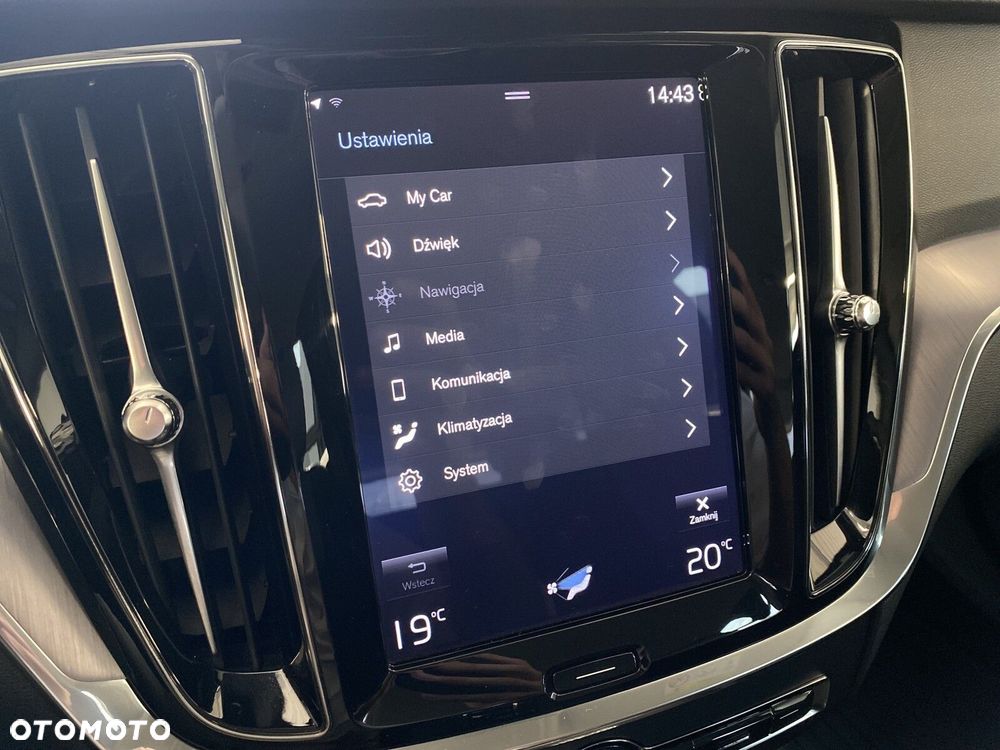Volvo V60 T5 Momentum Pro - 22