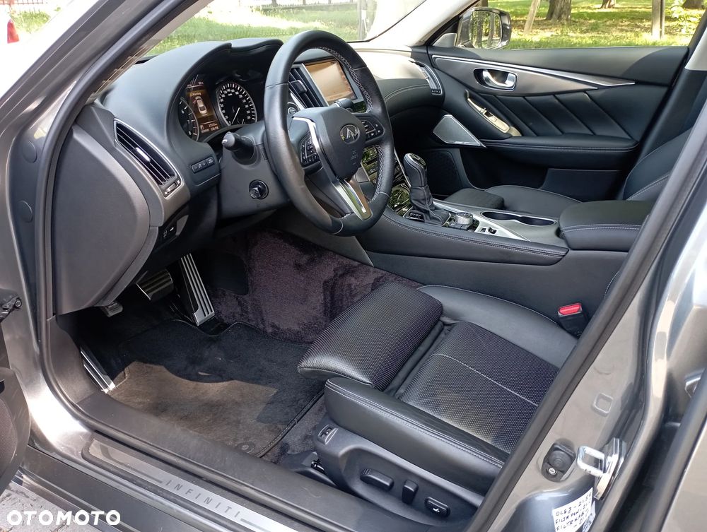 Infiniti Q50 2.0t Premium Sound Studio by Bose - 7