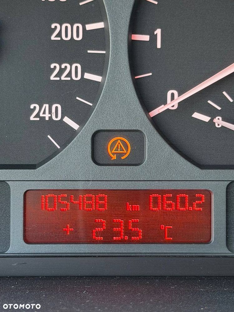 BMW Seria 3 318i - 25