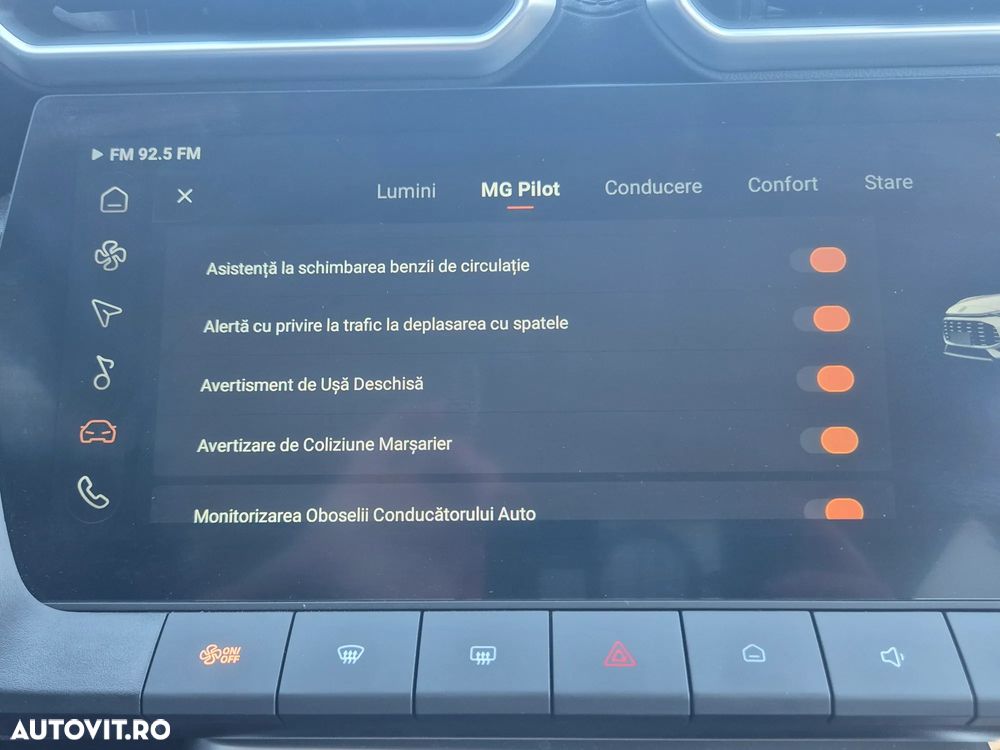 MG ZS HEV 1.5 GSI AT Exclusive - 22
