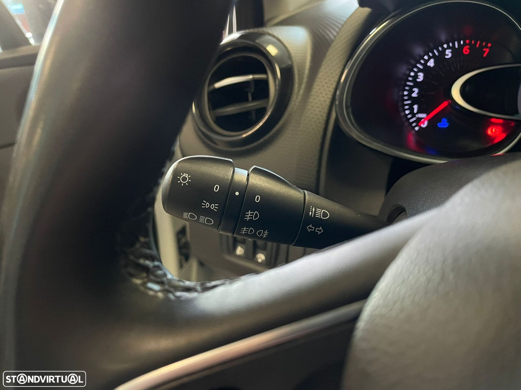Renault Clio 0.9 TCe Limited - 11