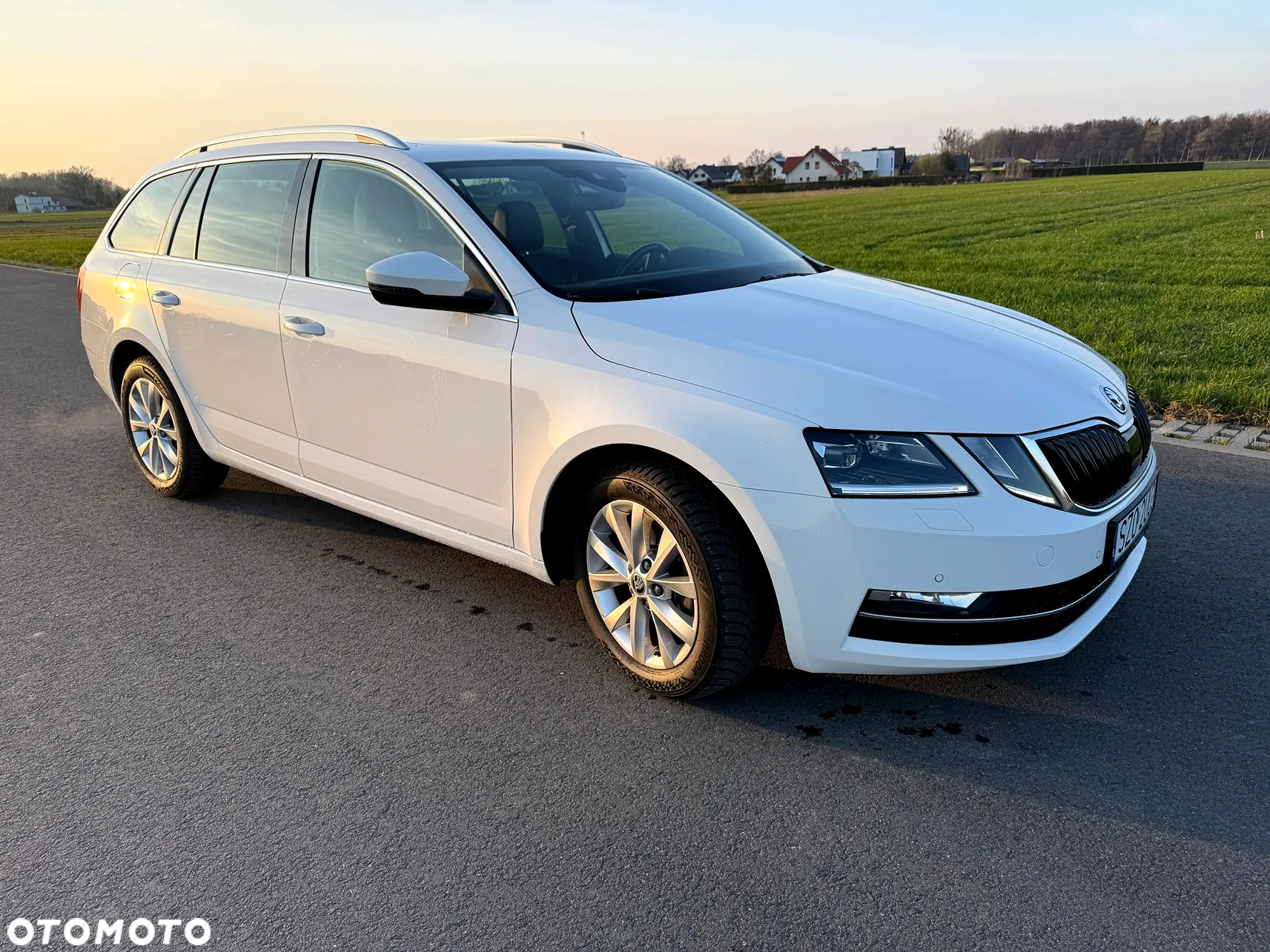 Skoda Octavia Combi 2.0 TDI DSG Style - 25