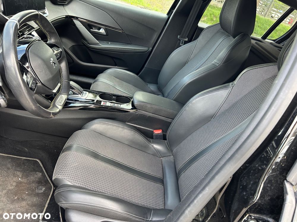 Peugeot 208 PureTech 100 EAT8 GT - 12