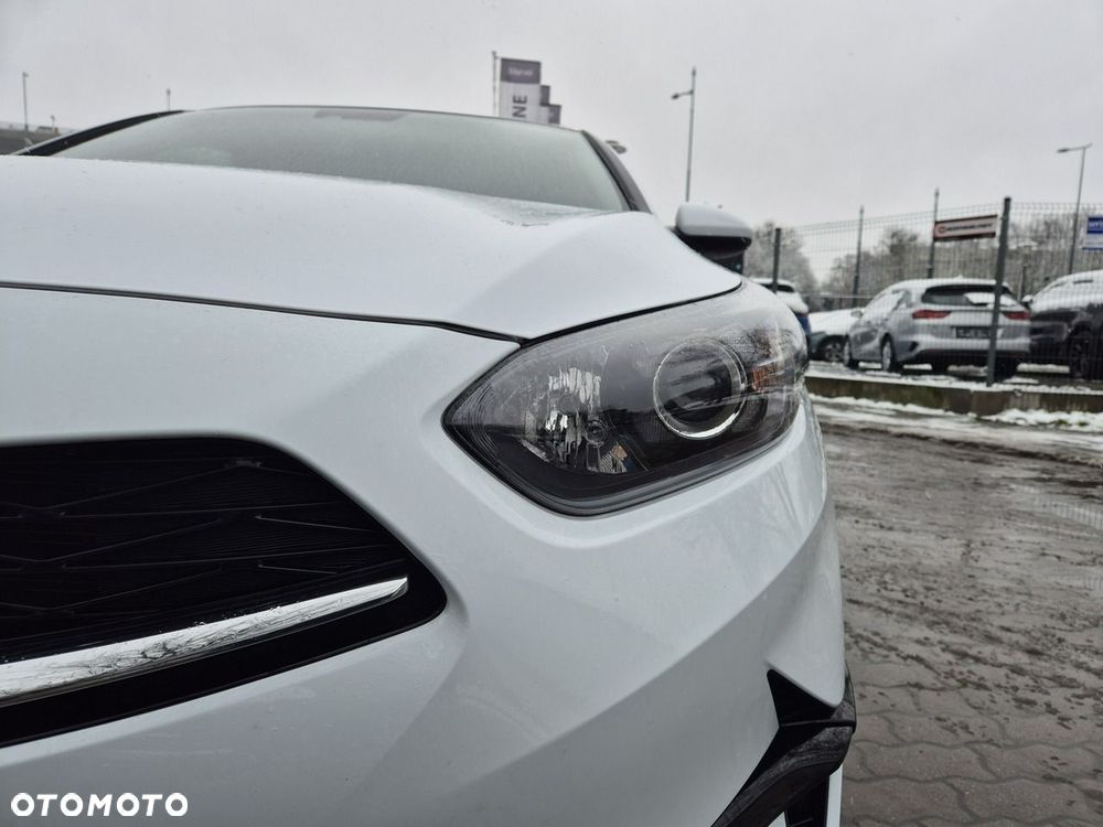 Kia Ceed 1.5 T-GDI M - 22