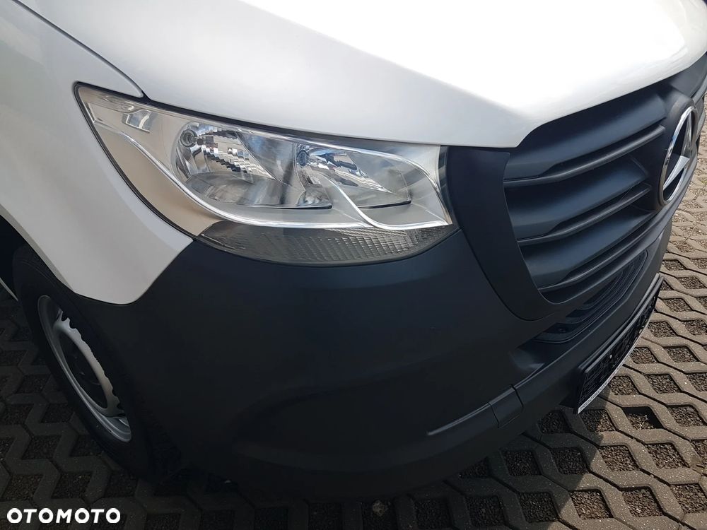 Mercedes-Benz Sprinter 8EP KONTENER 4,22x2,16x2,31 KLIMA 314CDI MANUAL 6-BIEGÓW KRAJOWY - 24