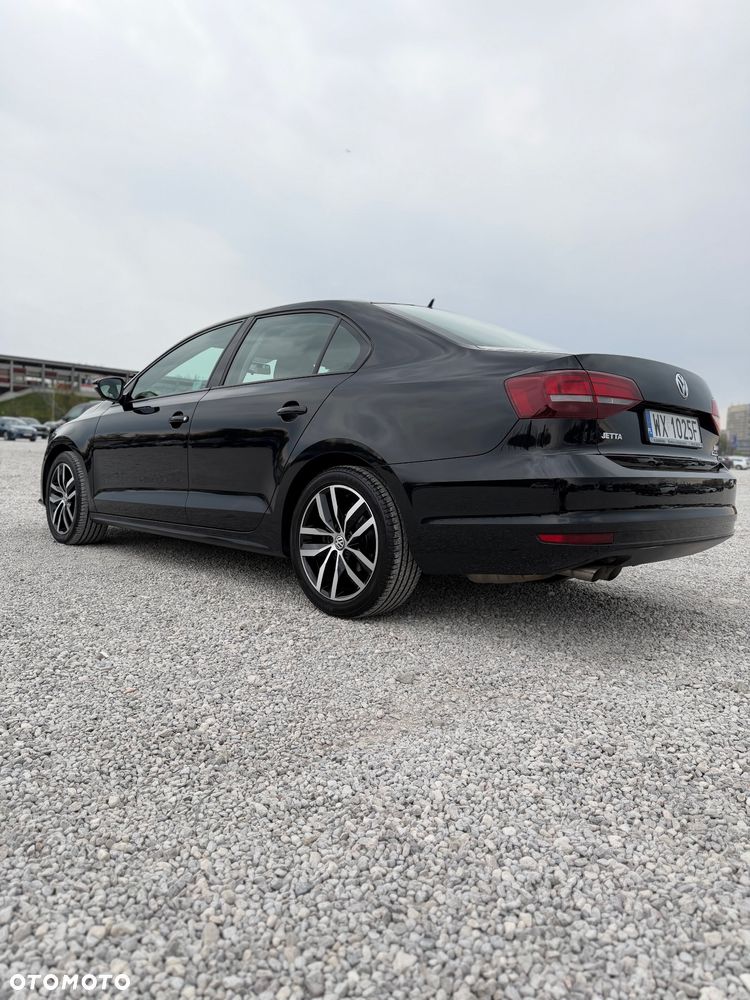 Volkswagen Jetta 2.0 TDI DPF BMT Trendline - 15