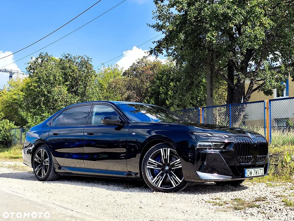 BMW i7 105.7kWh eDrive50 Individual Edition - 2