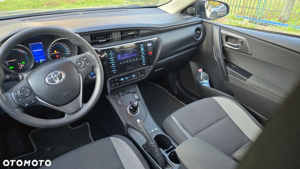 Toyota Auris - 4