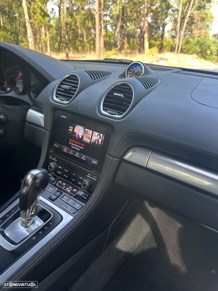 Porsche 718 Cayman - 19