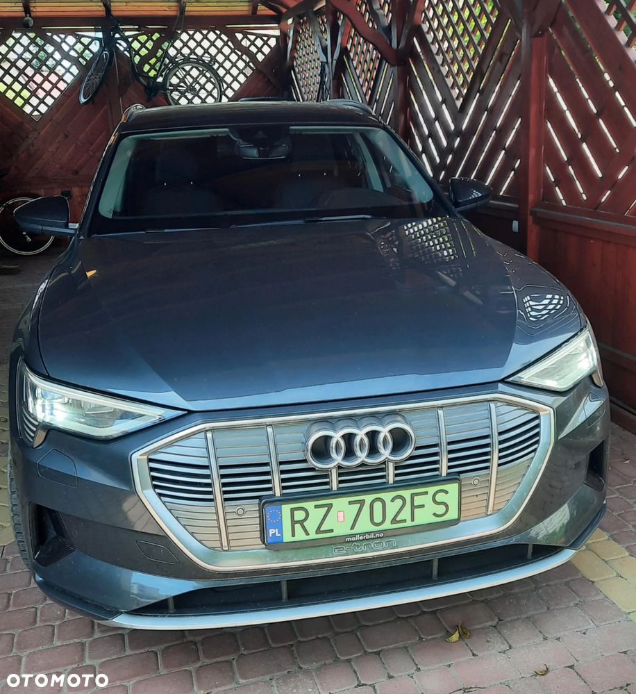 Audi e-tron - 16