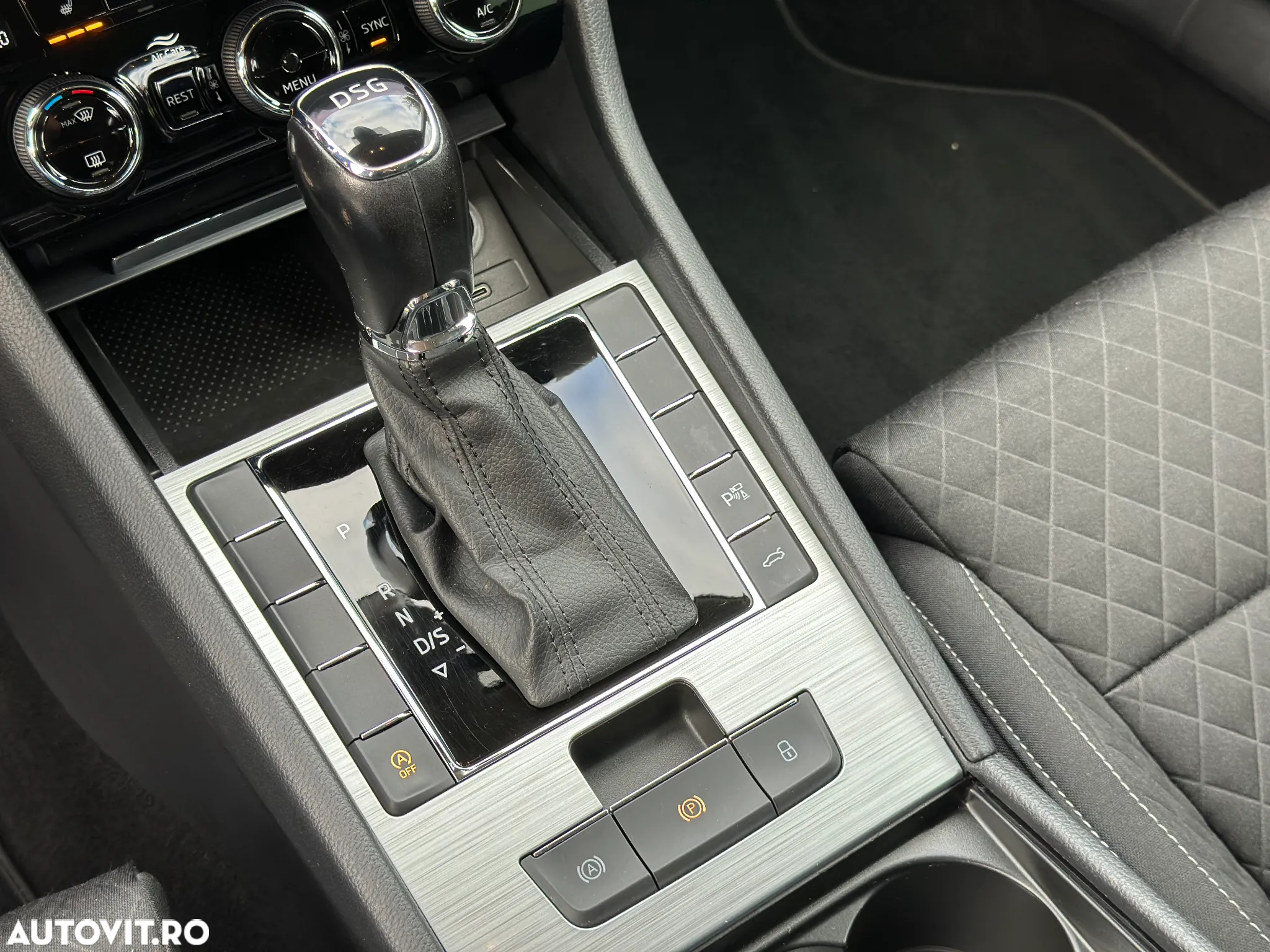 Skoda Superb 2.0 TDI DSG Style - 25