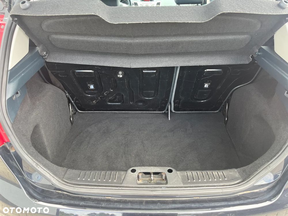 Ford Fiesta 1.6 TDCi Titanium X - 19
