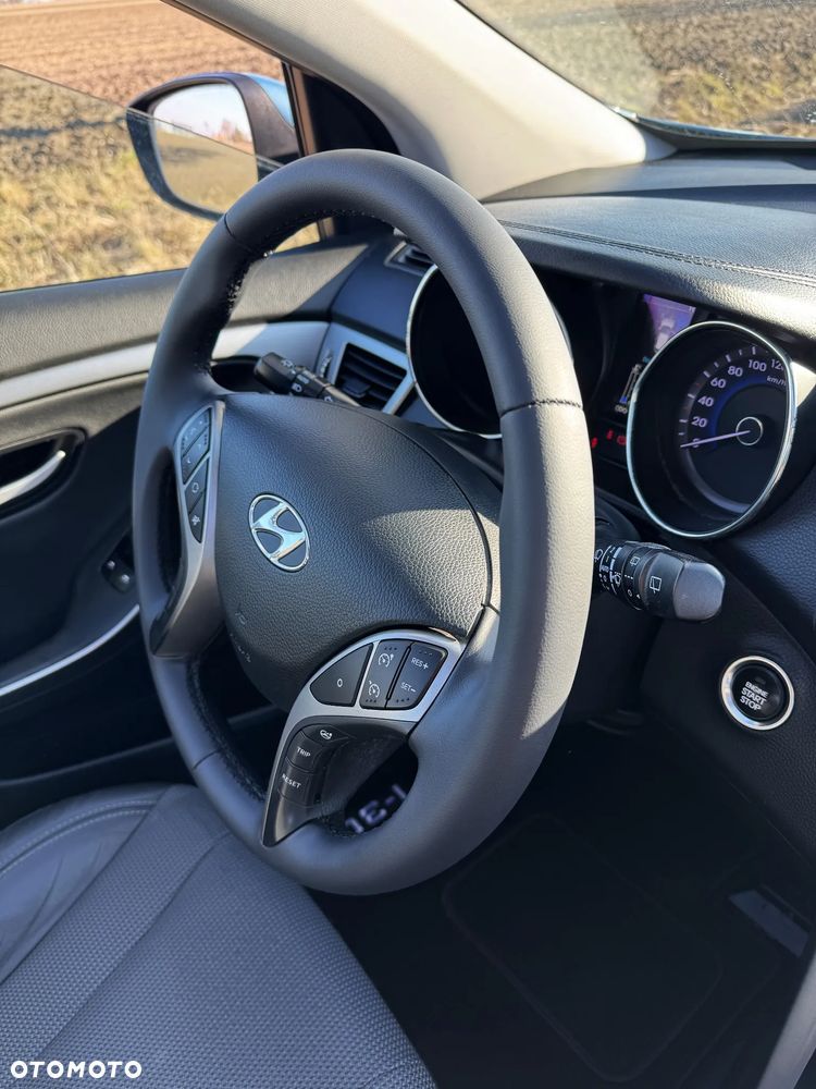 Hyundai i30 1.6 CRDi Premium - 17