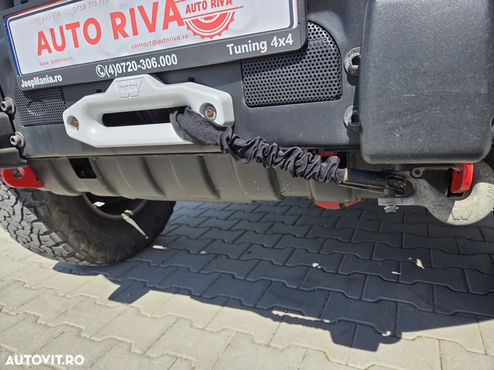 Jeep Wrangler 2.8 CRD AT Rubicon - 10