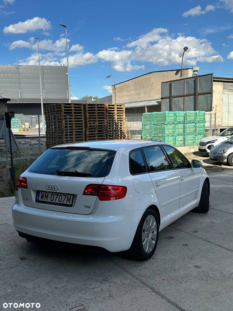 Audi A3 Sportback - 2