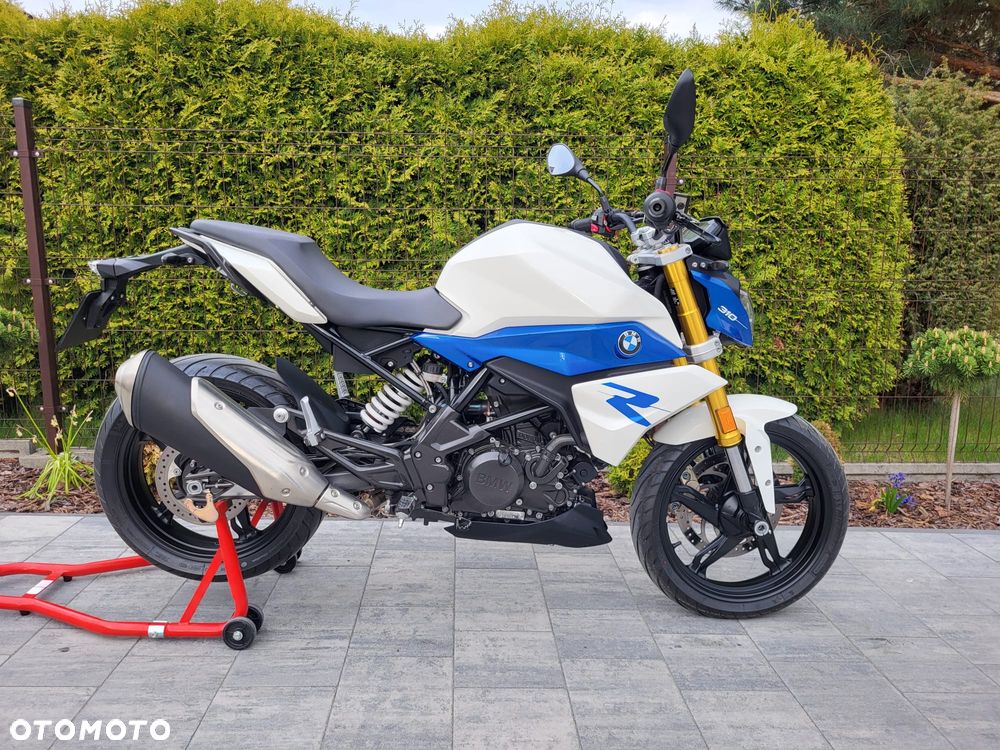 BMW G - 8