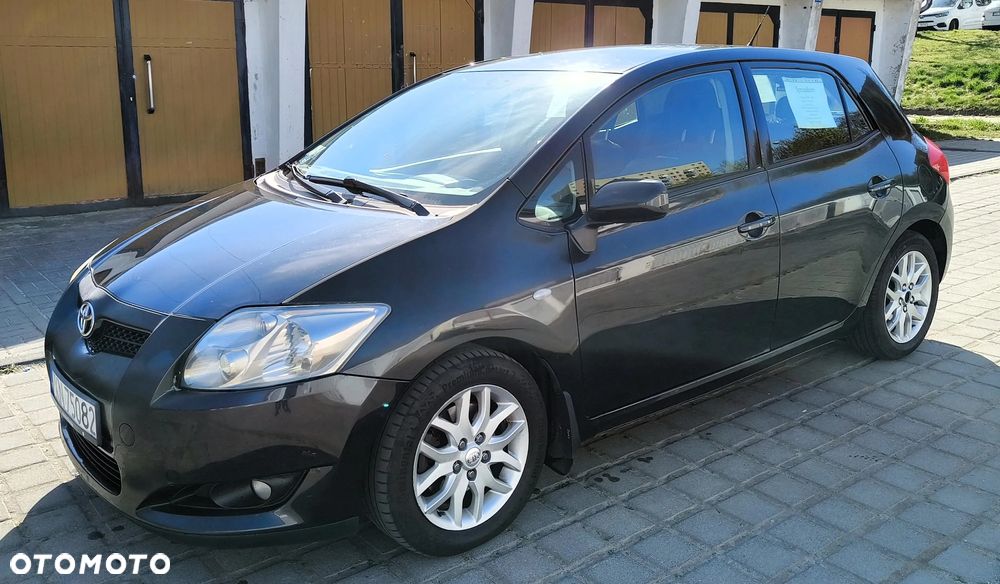 Toyota Auris 2.0 D-4D - 1