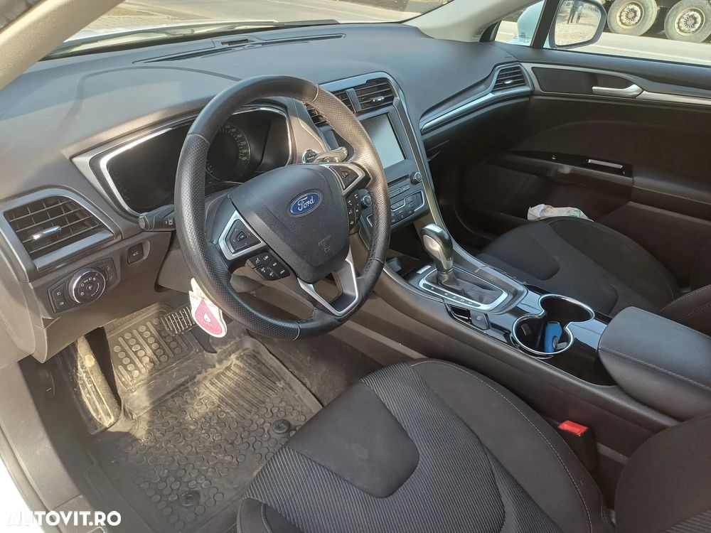 Ford Mondeo 2.0 TDCi Powershift Business - 8