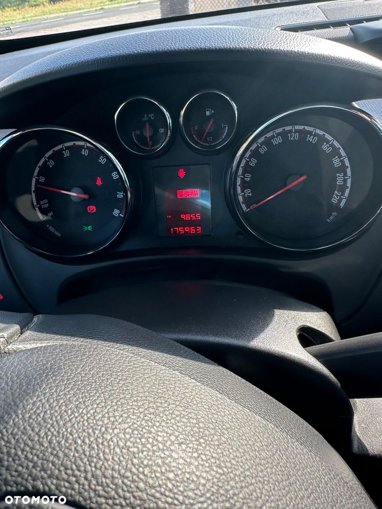 Opel Meriva 1.4 T Cosmo S&S - 21