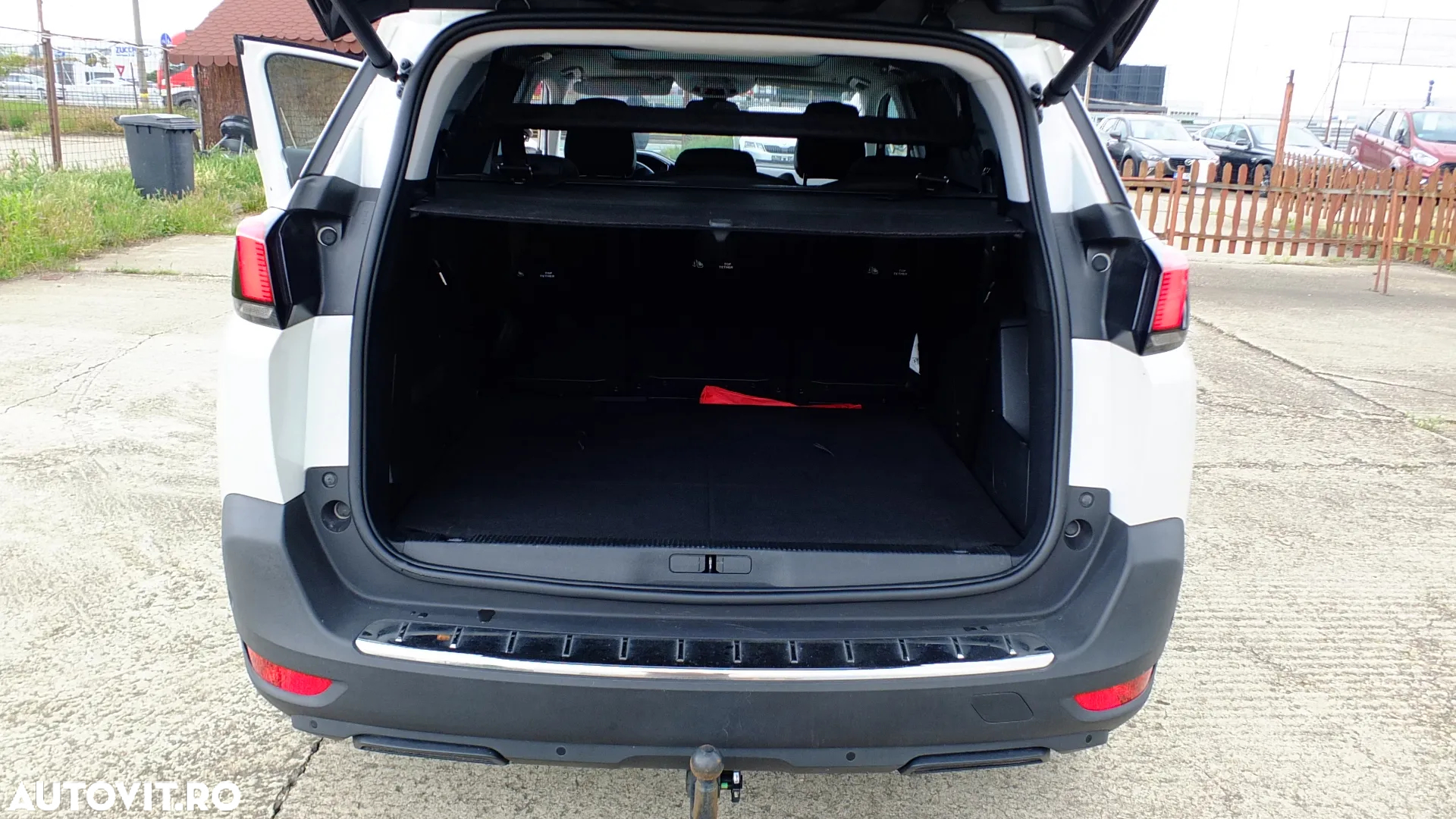 Peugeot 5008 1.5L BlueHDI EAT8 S&S Allure Pack - 27