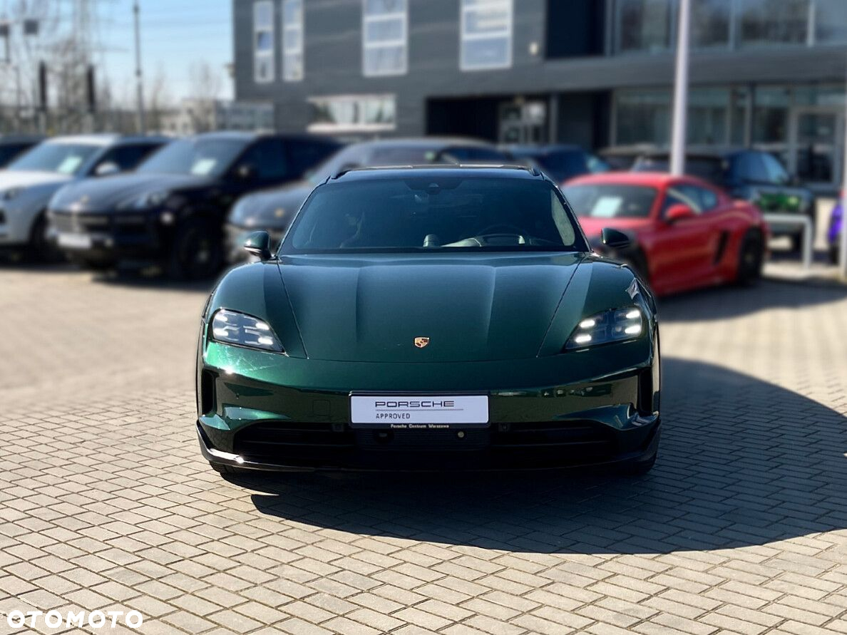 Porsche Taycan - 8