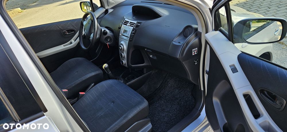 Toyota Yaris - 5