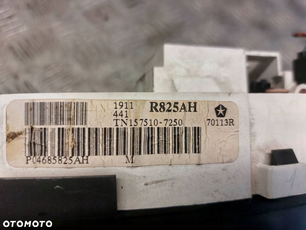 LICZNIK ZEGARY CHRYSLER VOYAGER IV 2.5 CRD  R825AH - 4