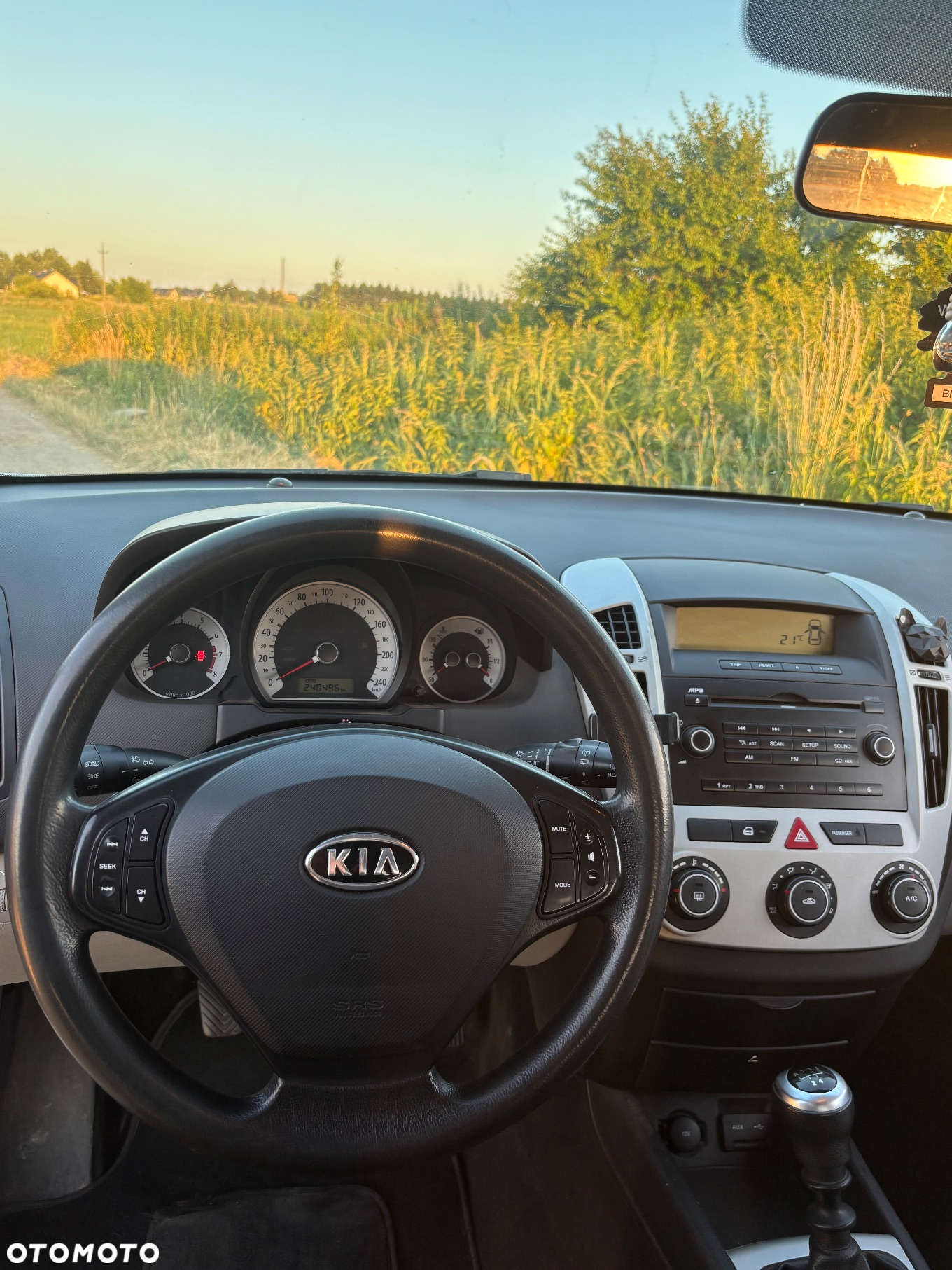 Kia Ceed - 10