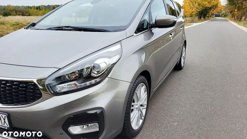 Kia Carens 1.7 CRDi M 7os - 5