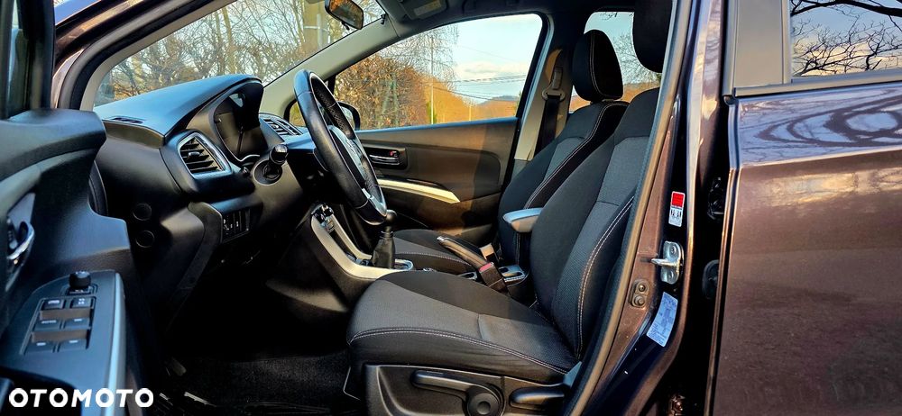 Suzuki SX4 S-Cross 1.6 Premium 4WD - 10