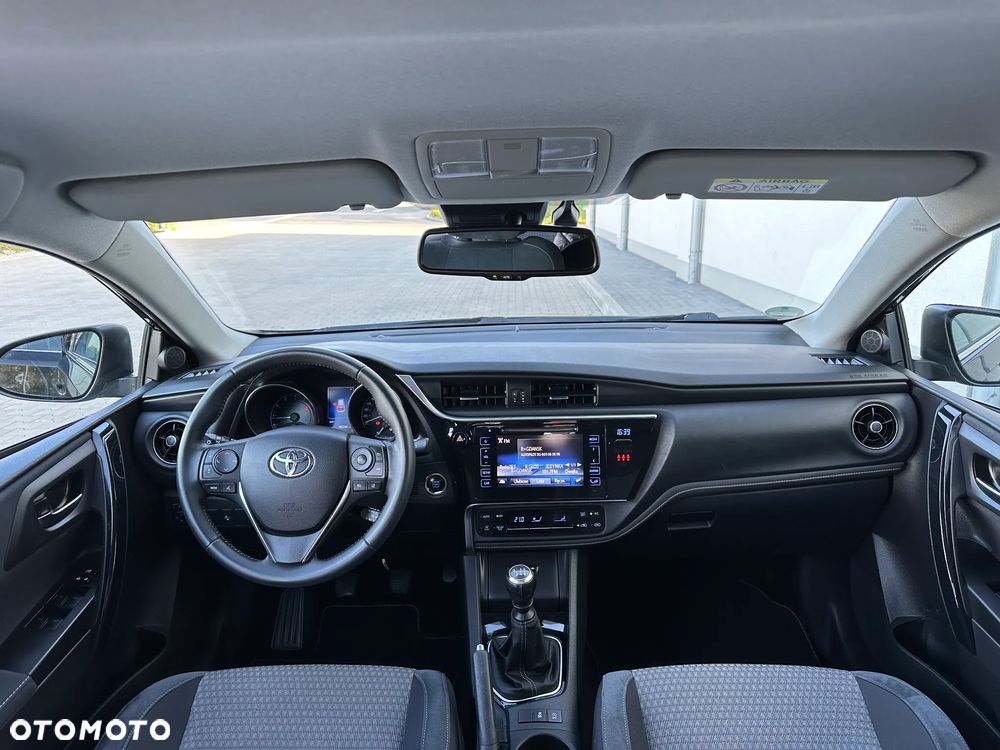 Toyota Auris 1.2 Turbo Touring Sports Team Deutschland - 9