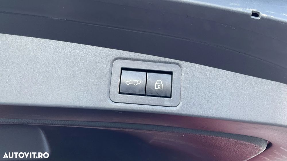 Toyota Corolla 1.8 HSD TS Exclusive tapiterie Neagra - 23