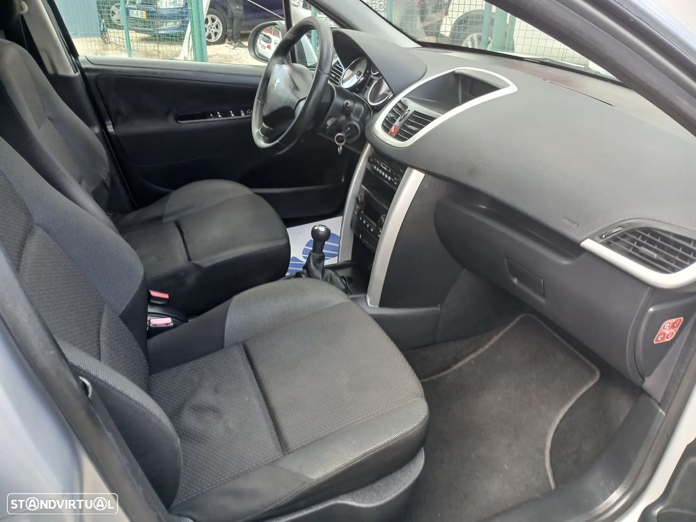 Peugeot 207 1.4 HDi Active - 24