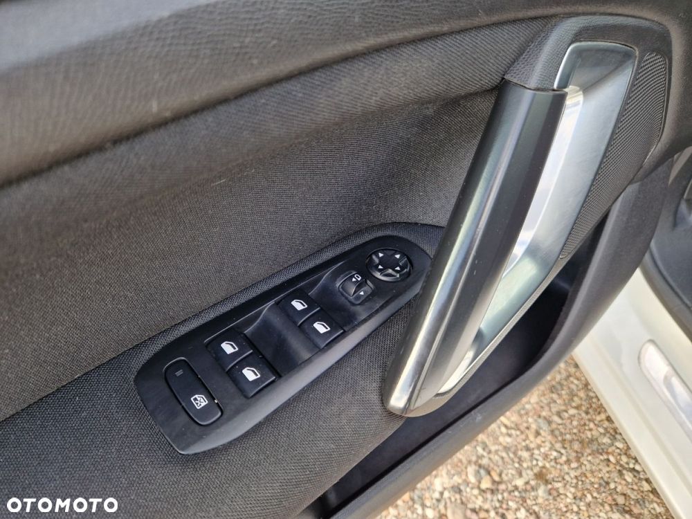 Peugeot 308 SW 1.6 BlueHDi Allure S&S - 9