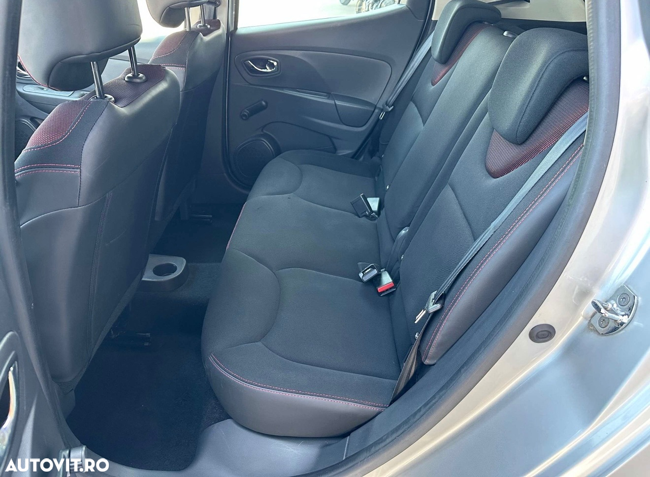 Renault Clio 1.5 dCi 75 Grandtour Expression - 9