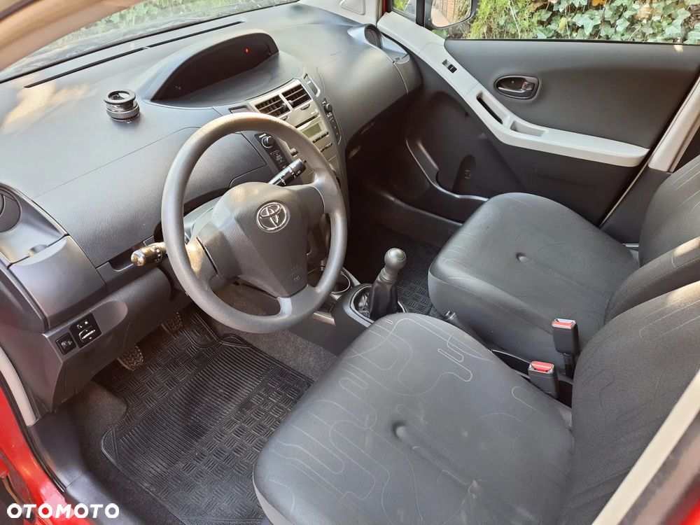 Toyota Yaris - 6