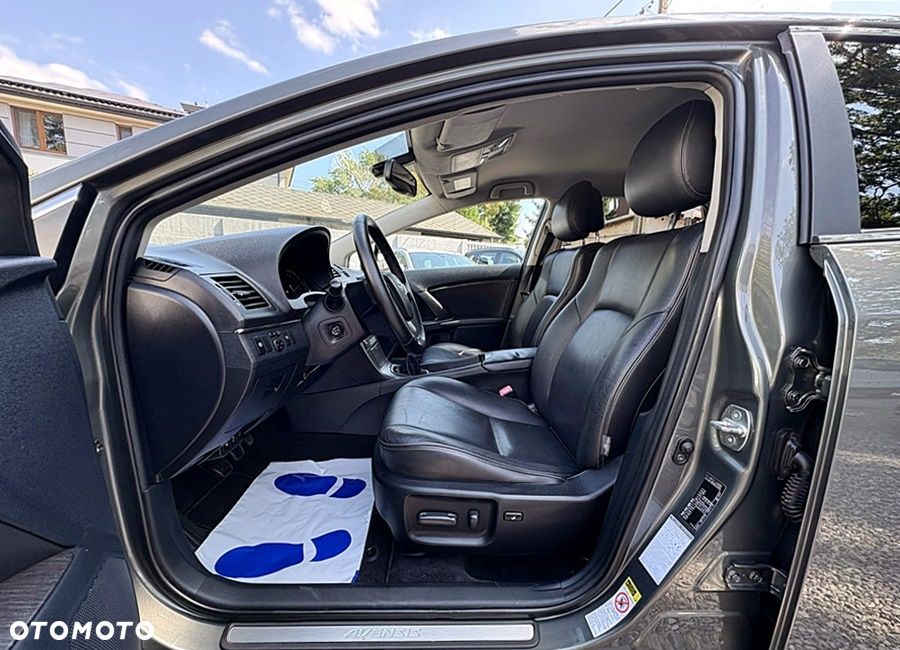 Toyota Avensis 2.0 D-4D Sol plus+NAVI - 16