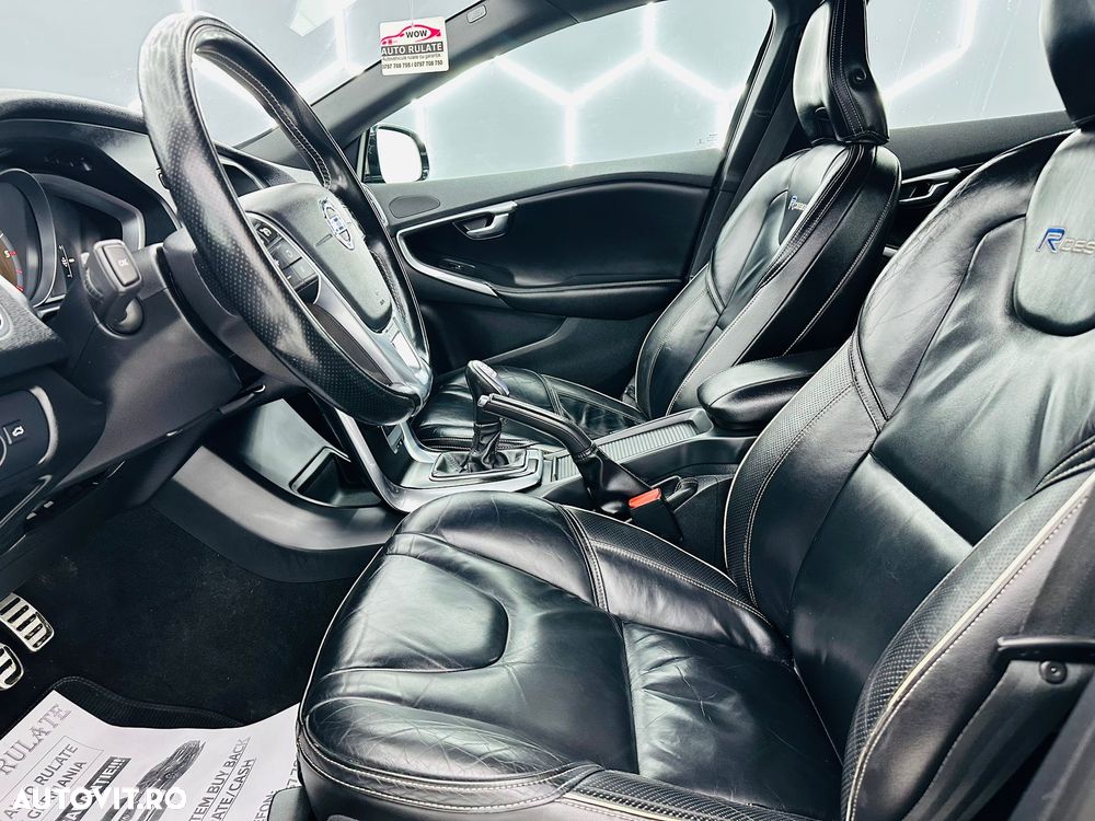 Volvo V40 D2 R Design - 10